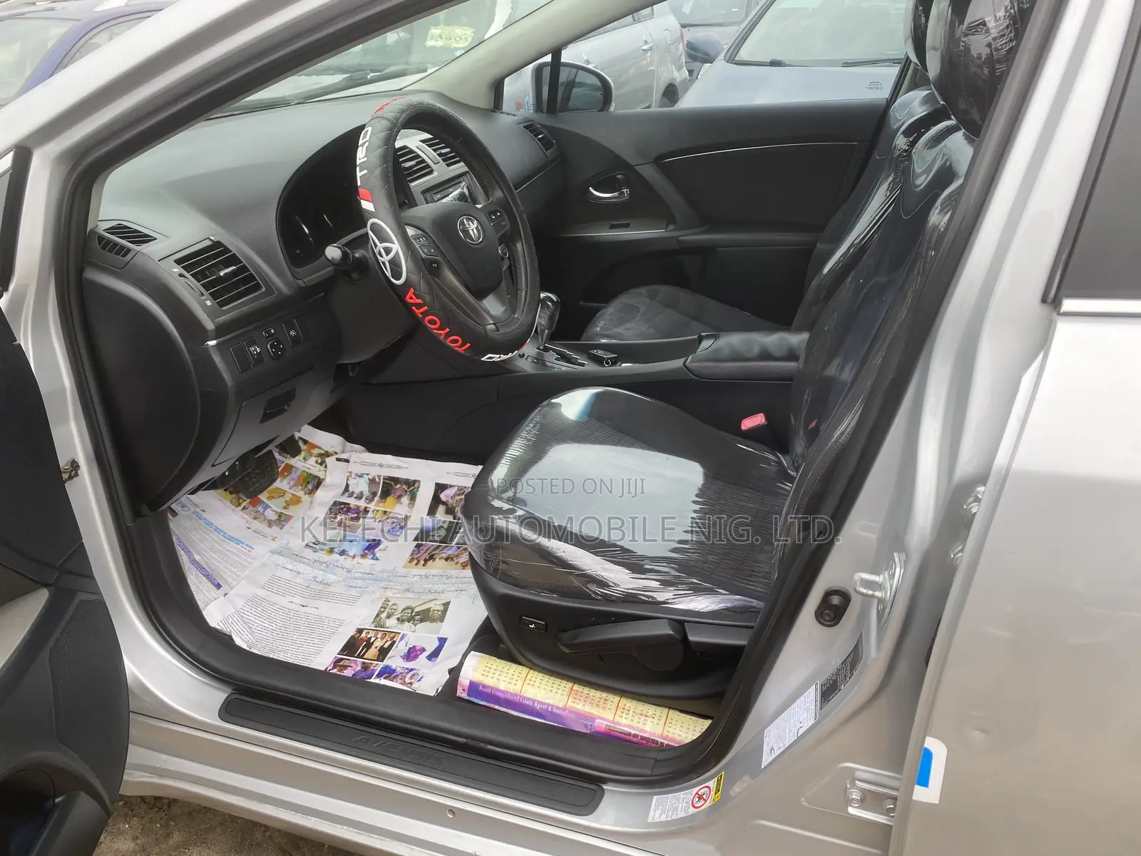 Toyota Avensis 2013 Silver