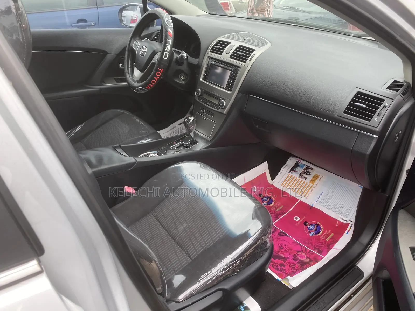 Toyota Avensis 2013 Silver
