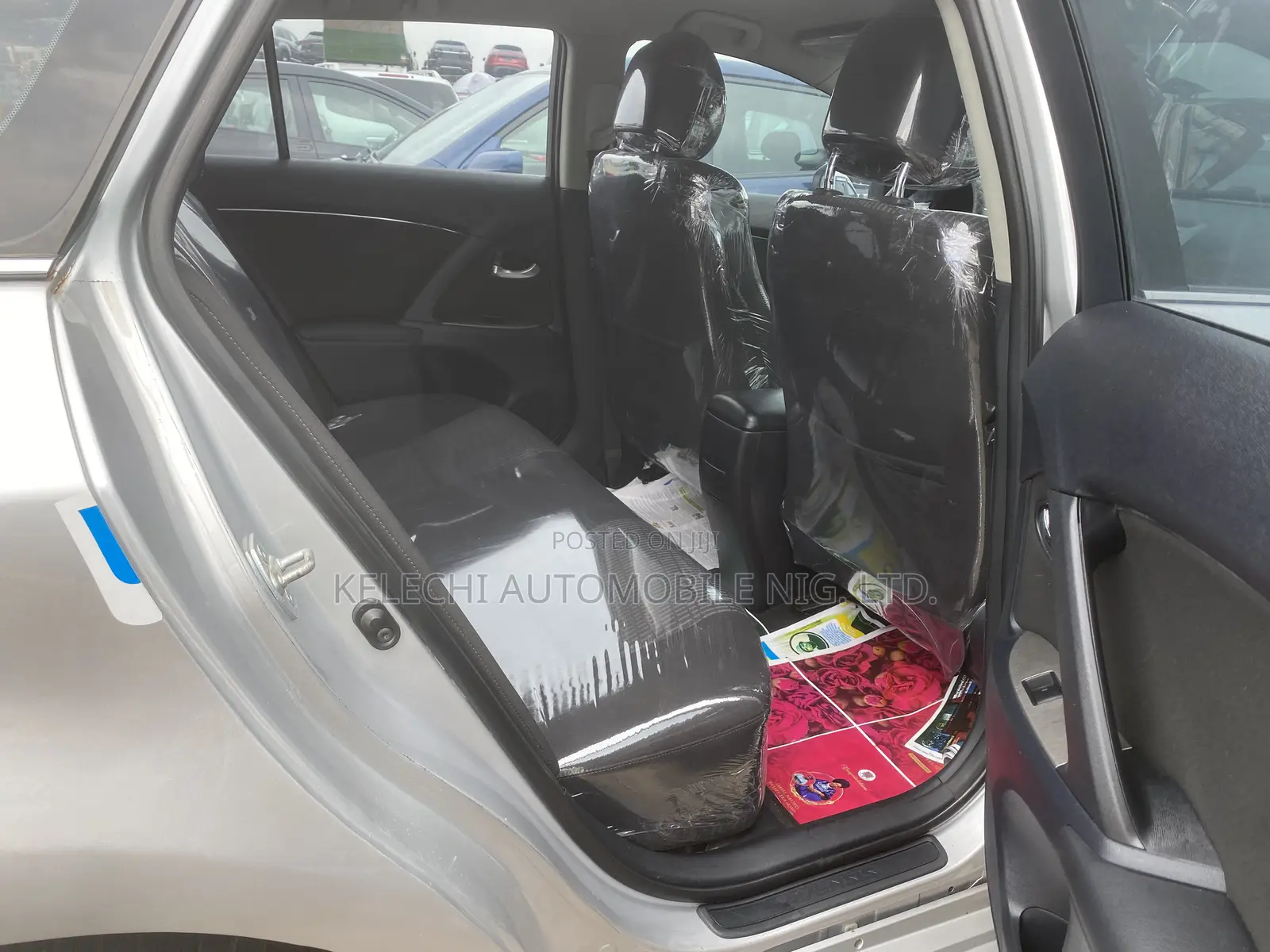 Toyota Avensis 2013 Silver