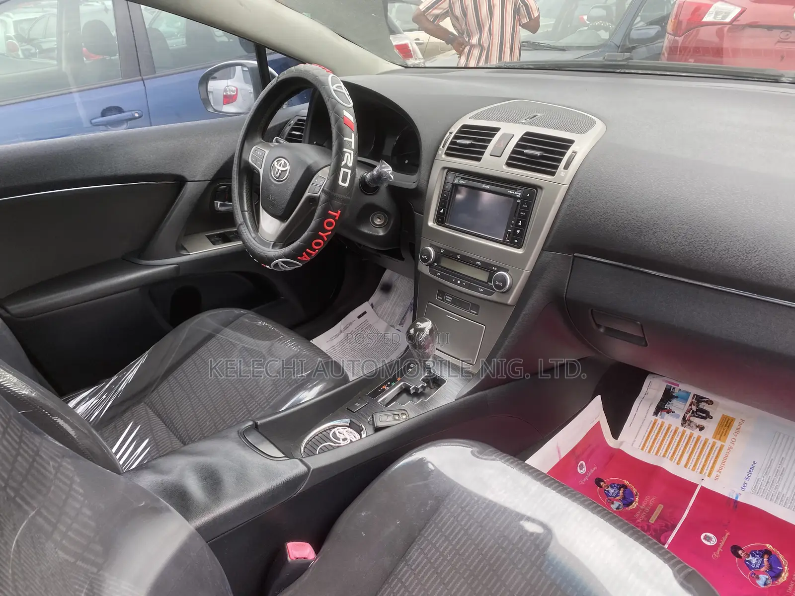 Toyota Avensis 2013 Silver