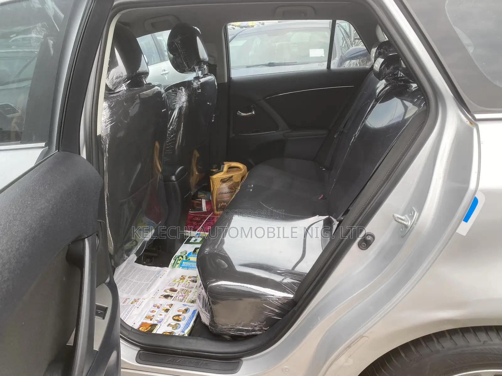 Toyota Avensis 2013 Silver
