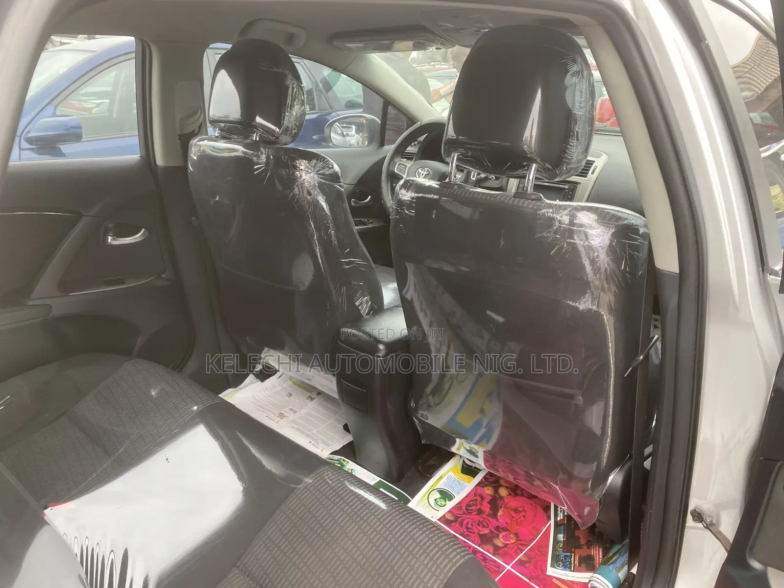Toyota Avensis 2013 Silver