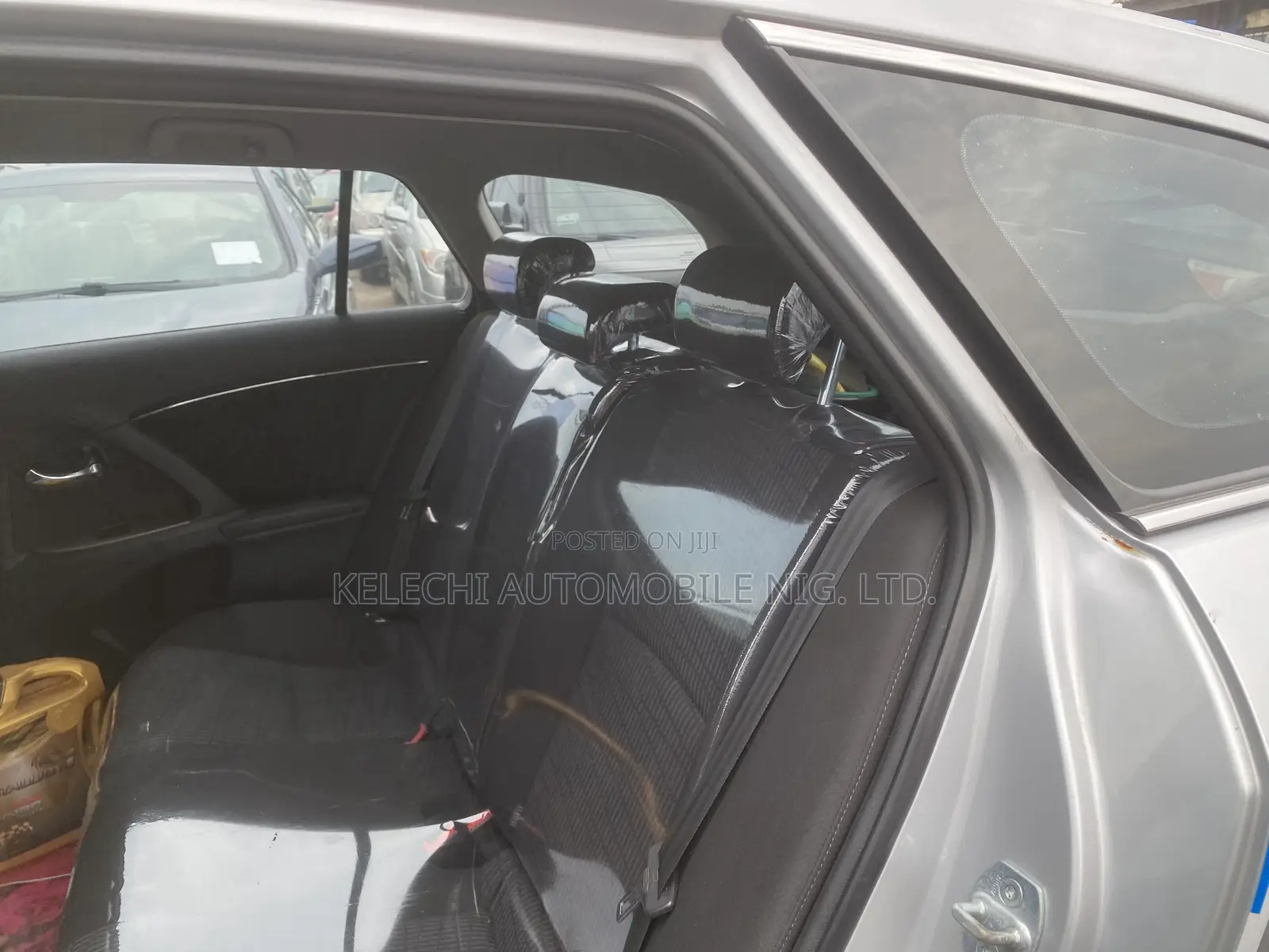 Toyota Avensis 2013 Silver