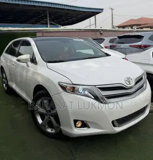 Toyota Venza XLE 2013 White
