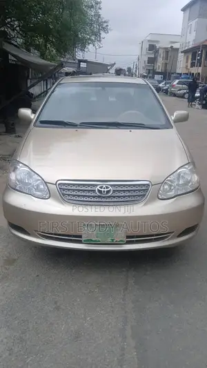 Toyota Corolla 2004 Gold