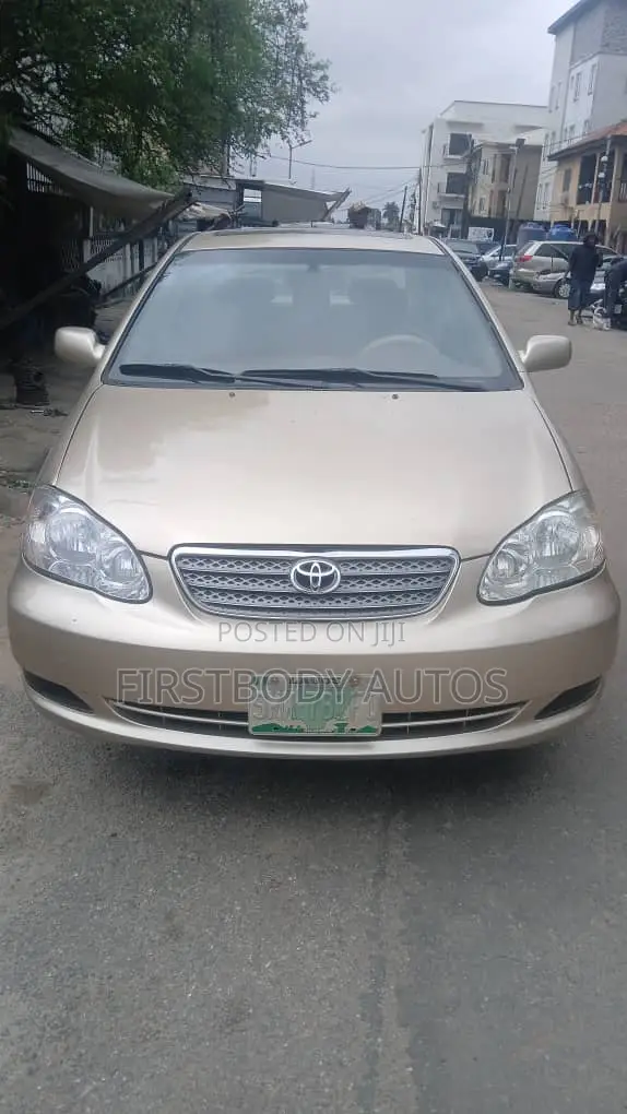 Toyota Corolla 2004 Gold