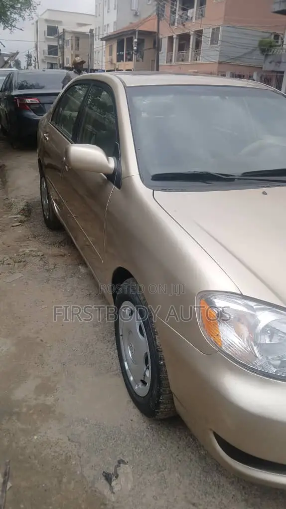 Toyota Corolla 2004 Gold