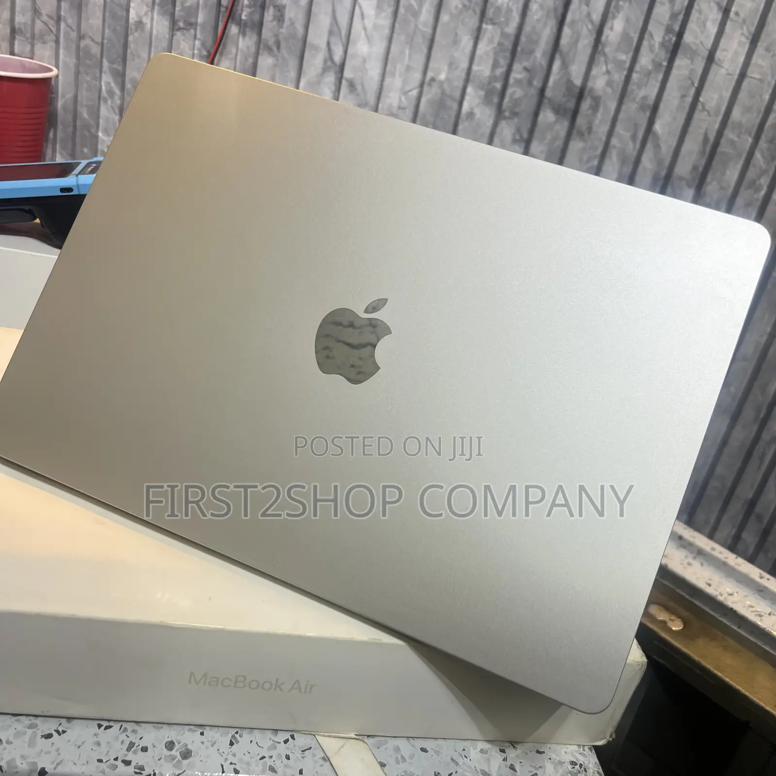 Laptop Apple MacBook Air 2023 M2 8GB Apple M2 SSD 256GB