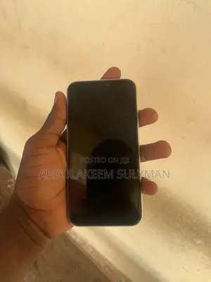 Apple iPhone XR 64 GB White
