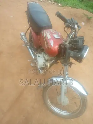 Bajaj Boxer 2022 Red