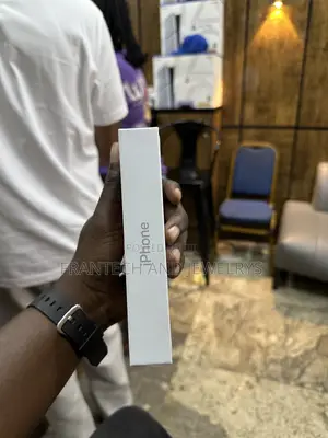 New Apple iPhone 14 256 GB Silver