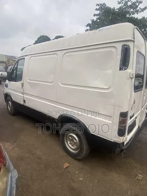 Ford Transit 1986 White