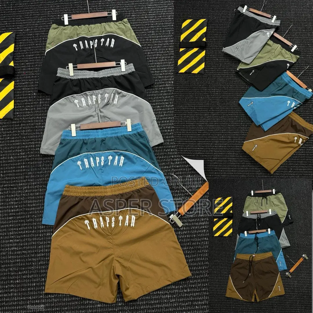 Cargo Shorts in Difference Disgine