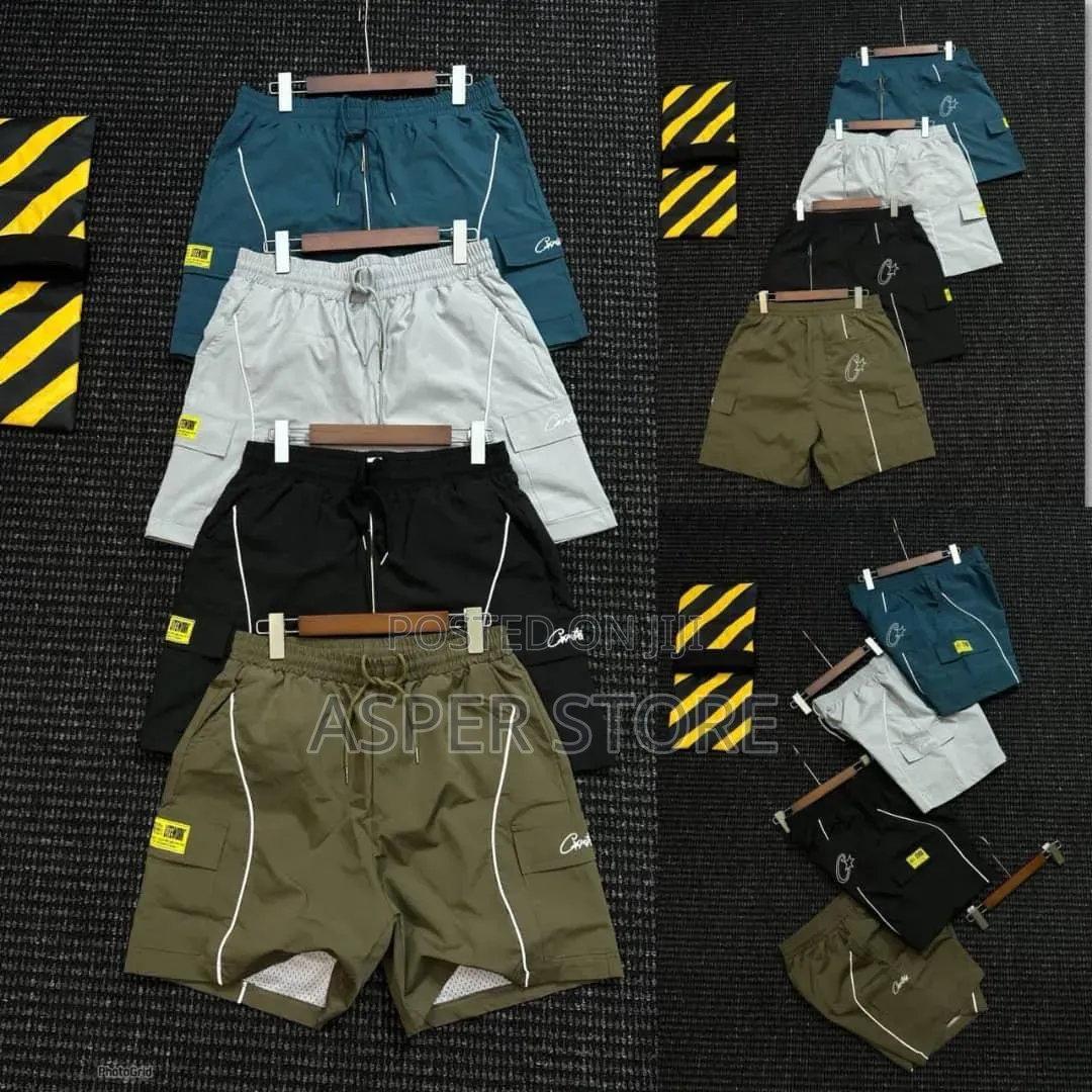 Cargo Shorts in Difference Disgine