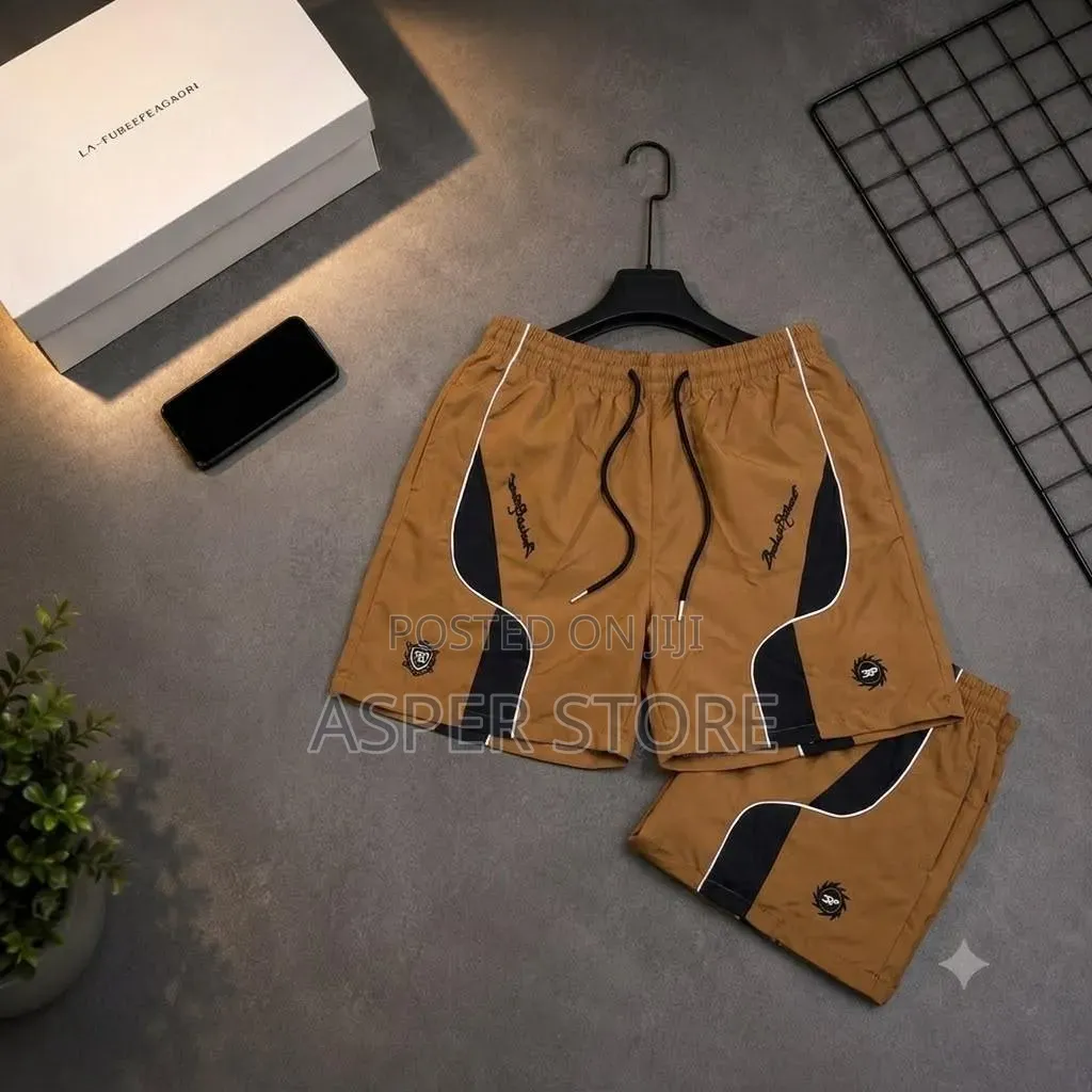 Cargo Shorts in Difference Disgine