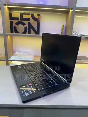 Laptop MSI GS65 Stealth Thin 8RE 32GB Intel Core i7 SSD 512GB