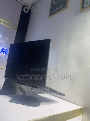 New Laptop Acer 8GB Intel Core i3 HDD 250GB
