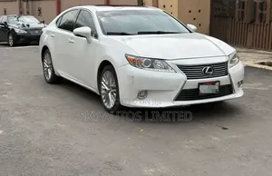 Lexus ES 2013 White