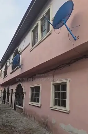 3bdrm Block of Flats in Okoribi, Warri for sale
