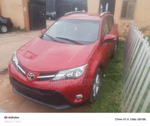 Toyota RAV4 2015 Red