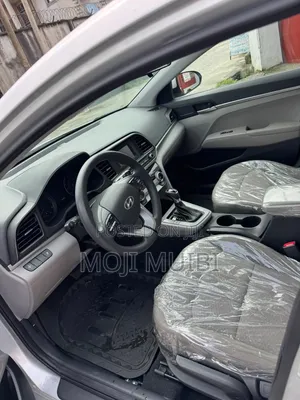 Hyundai Elantra 2019 Silver