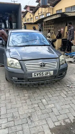 Toyota Avensis 1.8 VVT-i 2006 Gray