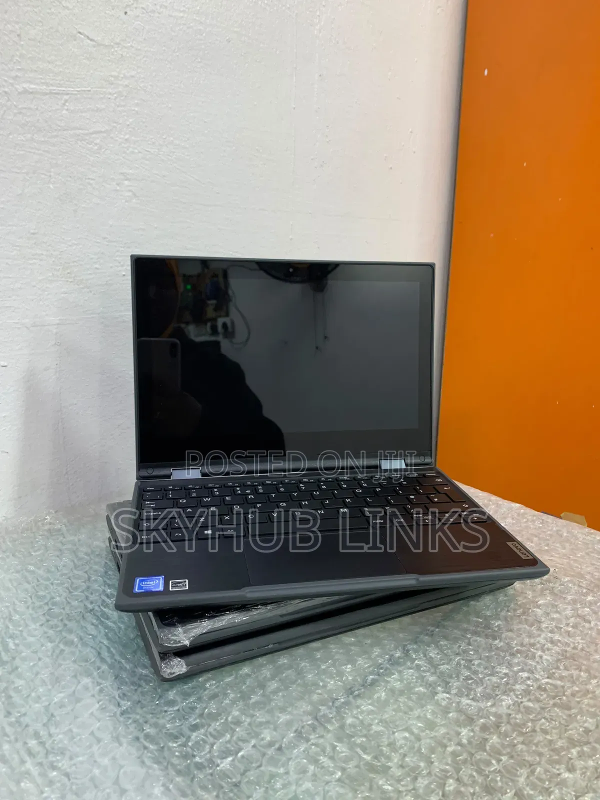 Laptop Lenovo 300e 4GB Intel Celeron SSD 128GB