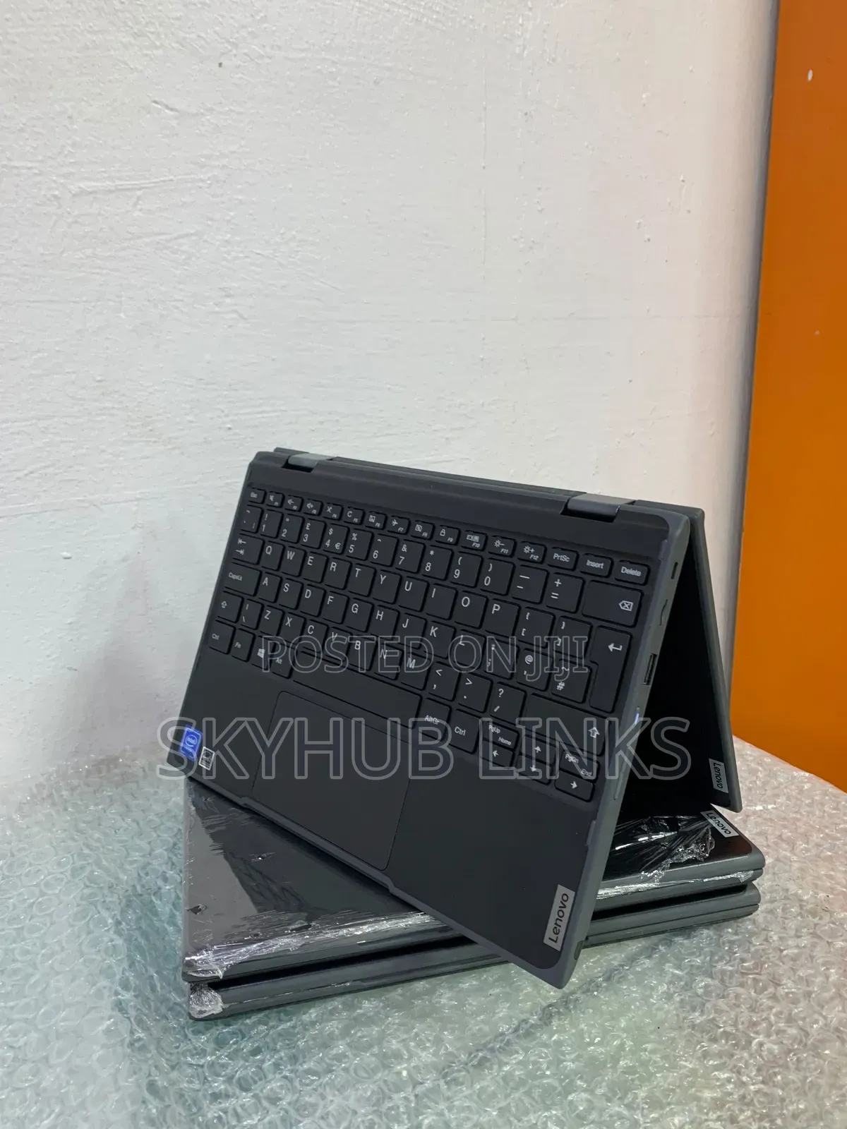 Laptop Lenovo 300e 4GB Intel Celeron SSD 128GB