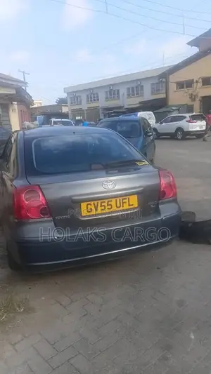 Toyota Avensis 1.8 VVT-i 2006 Gray