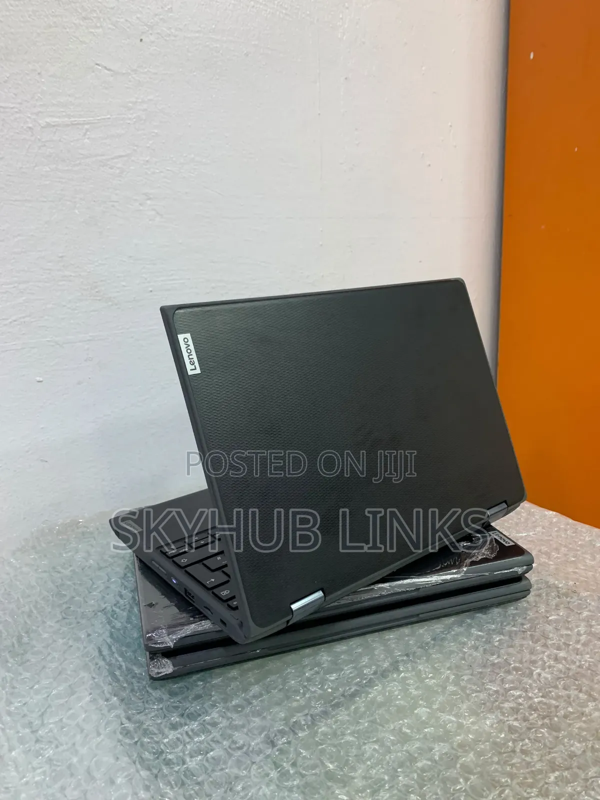 Laptop Lenovo 300e 4GB Intel Celeron SSD 128GB