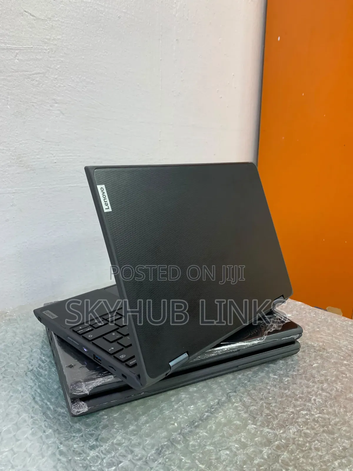Laptop Lenovo 300e 4GB Intel Celeron SSD 128GB