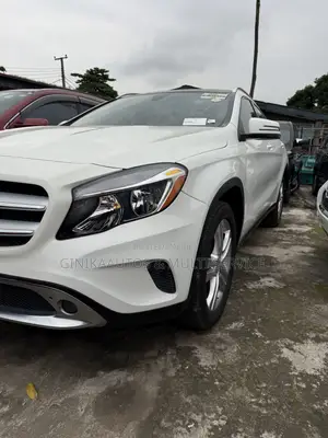 Mercedes-Benz GLA 250 2016 White
