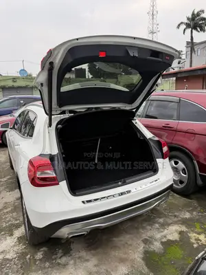 Mercedes-Benz GLA 250 2016 White