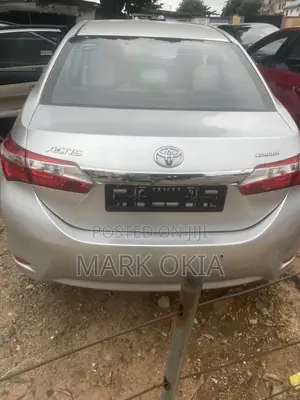 Toyota Corolla 2015 Silver