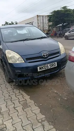 Toyota Verso 2009 Blue