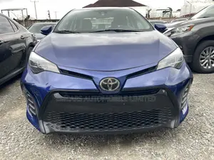 Toyota Corolla XSE (1.8L 4cyl 2A) 2019 Blue