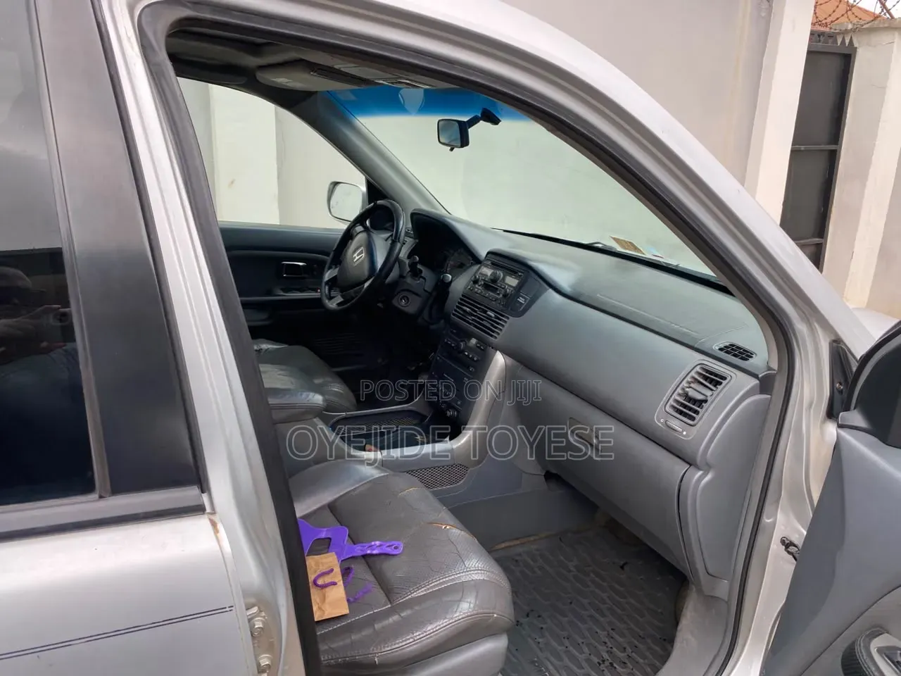 Honda Pilot 2006 Silver