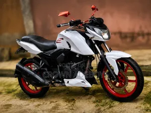 TVS Apache RTR 160 4V 2022 White