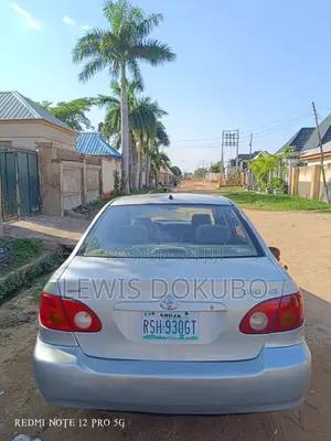 Toyota Corolla 2005 Gray