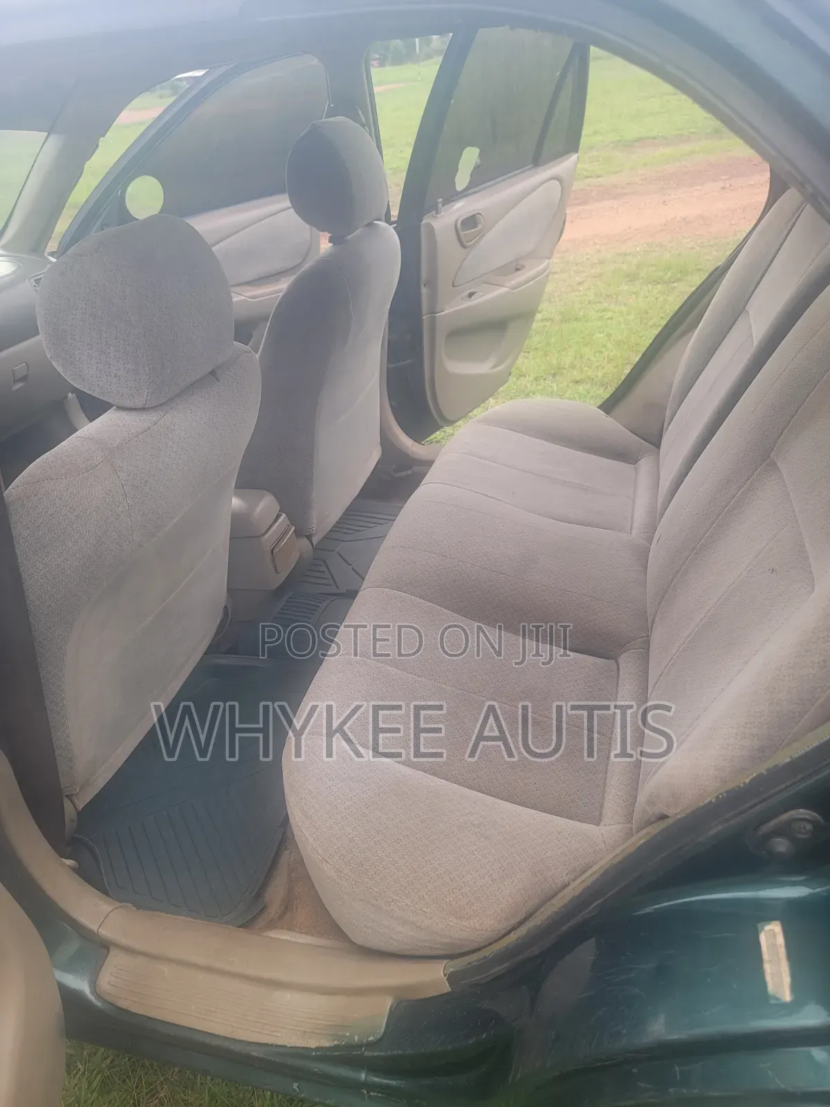 Toyota Corolla 2000 Green