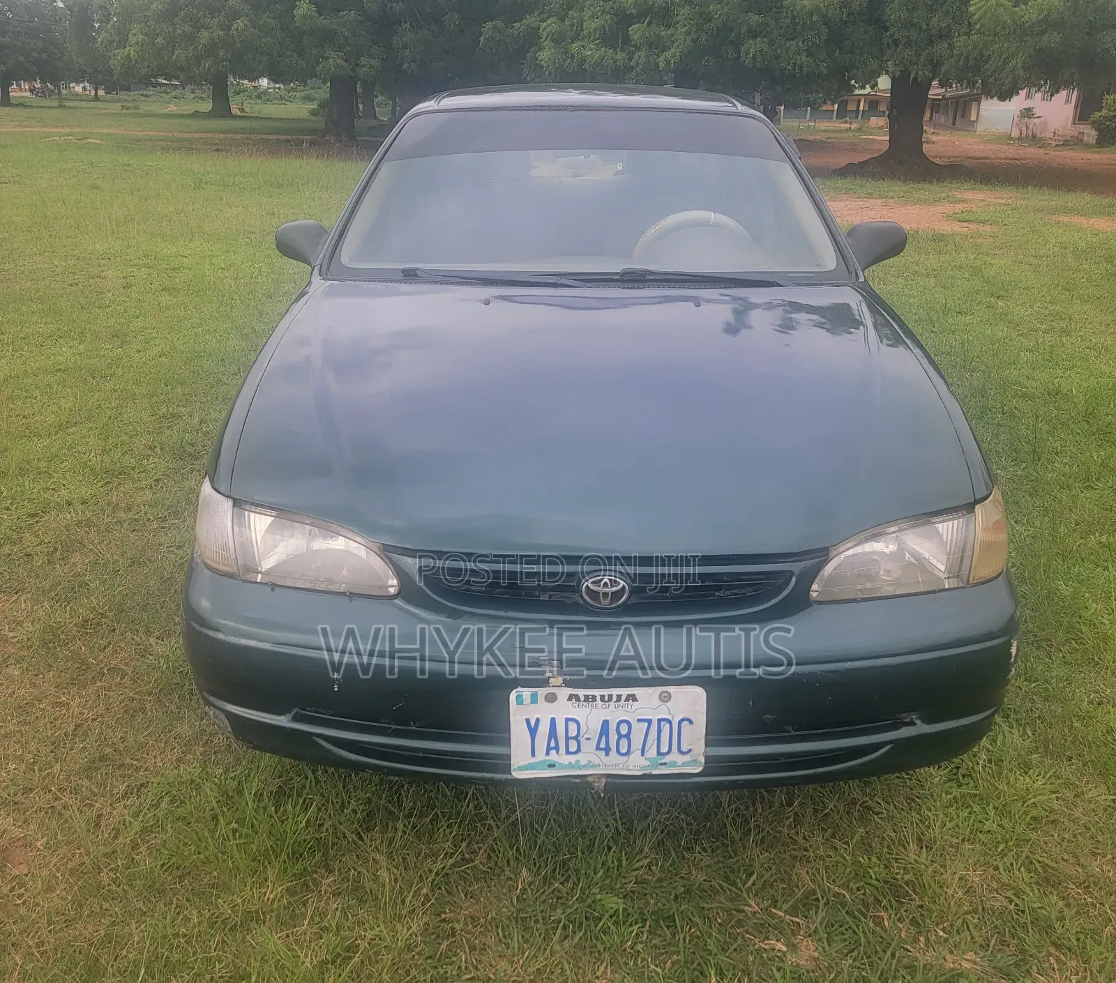 Toyota Corolla 2000 Green