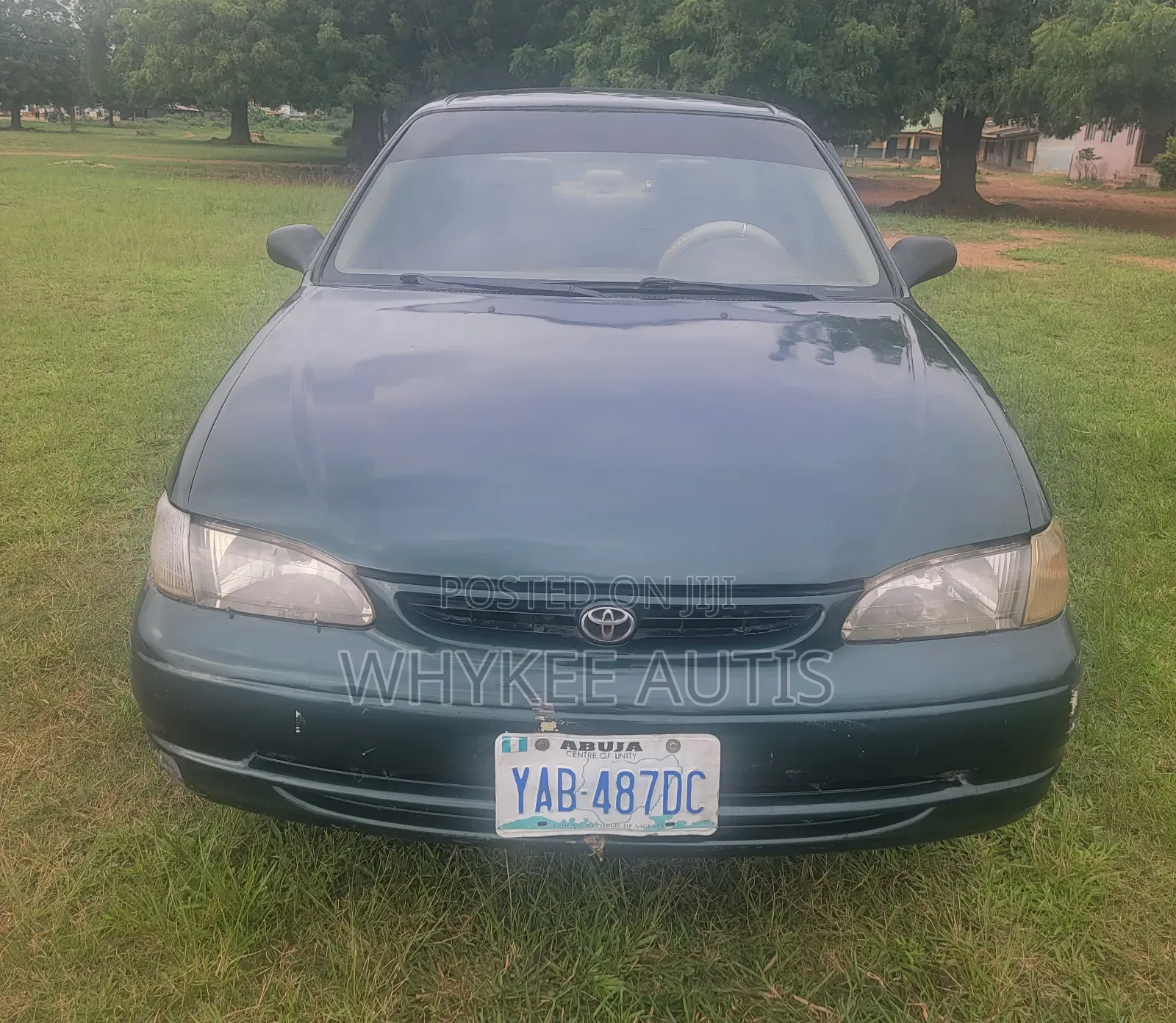 Toyota Corolla 2000 Green