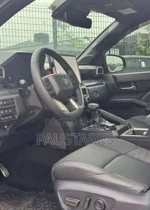 Toyota Tacoma 2024 Black