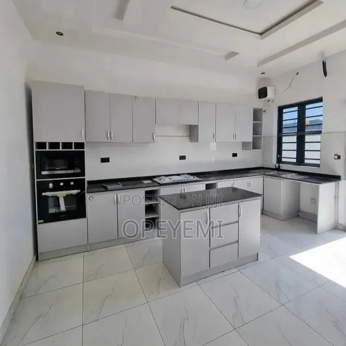 Kitchen Cabinet