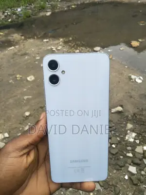 Samsung Galaxy A05 64 GB Silver