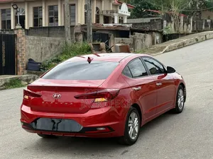 Hyundai Elantra 2019 Red