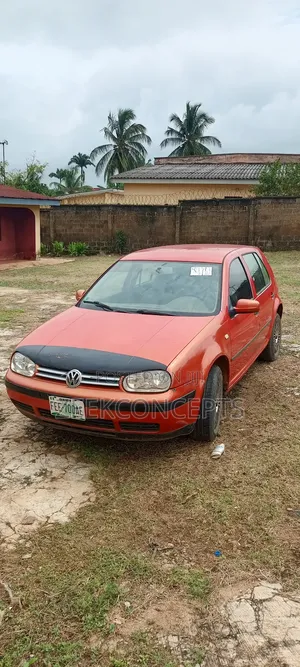 Volkswagen Golf 2004 Orange