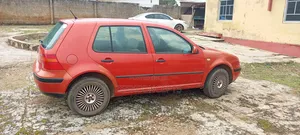 Volkswagen Golf 2004 Orange