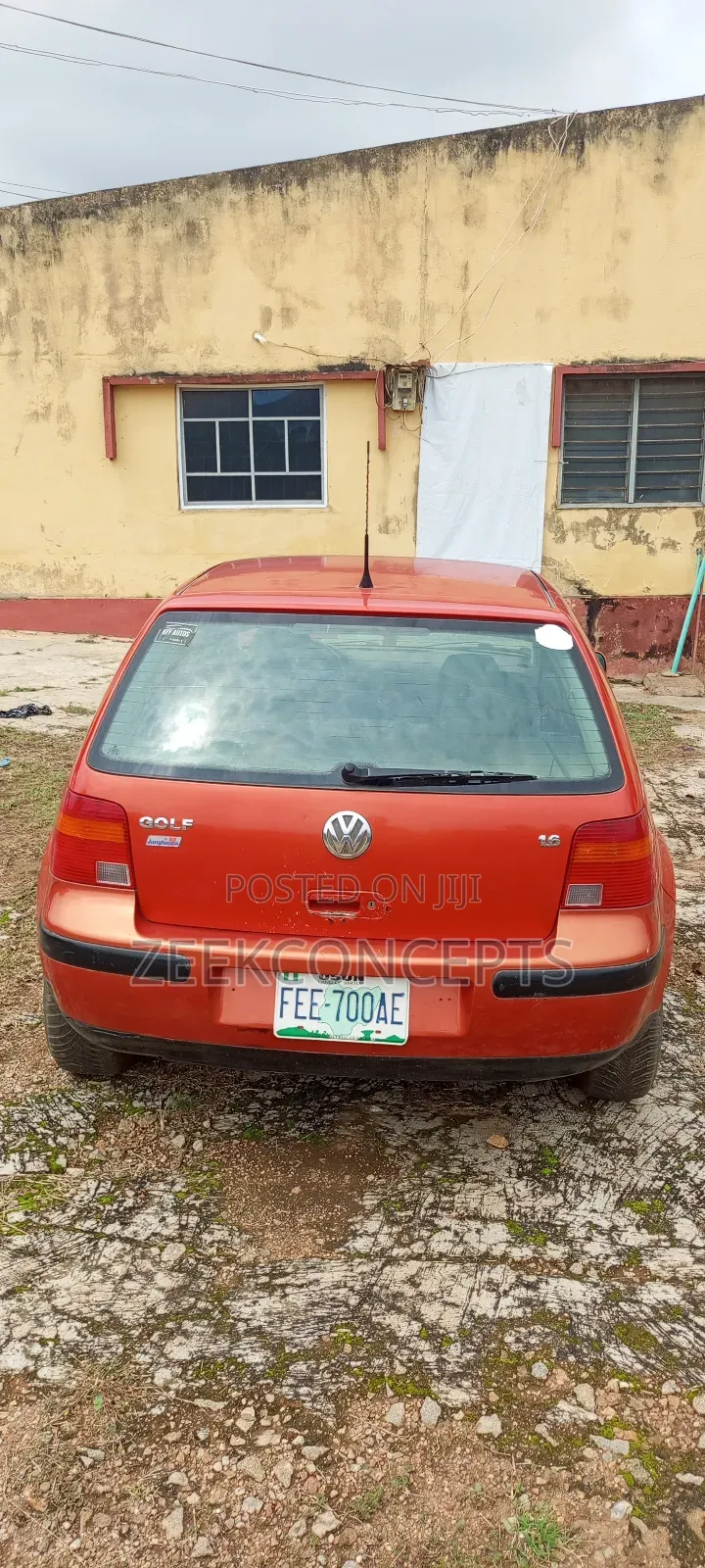 Volkswagen Golf 2004 Orange