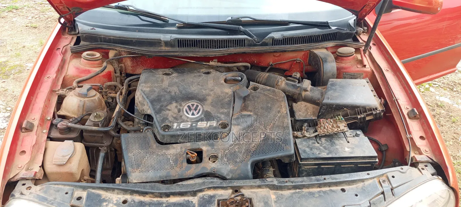 Volkswagen Golf 2004 Orange